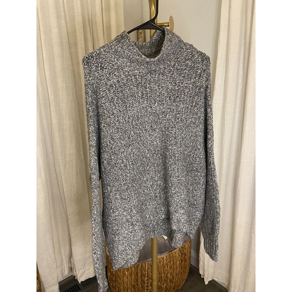 Women’s American eagle gray kitted sweater Turtleneck